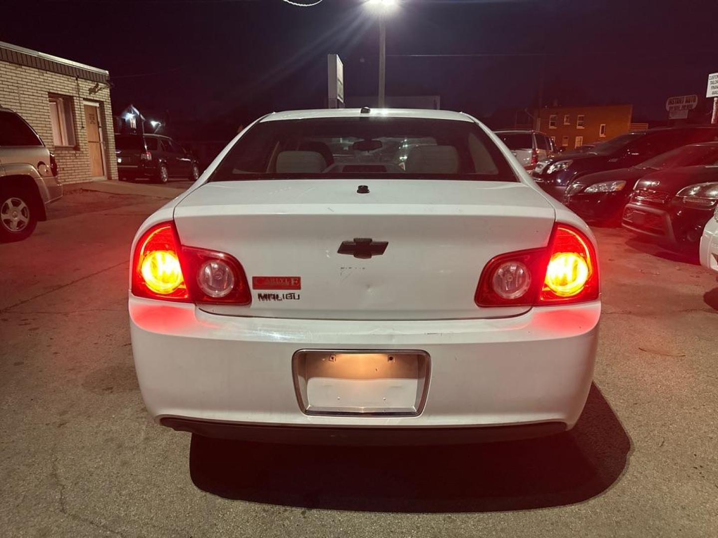 2010 WHITE CHEVROLET MALIBU LS (1G1ZB5EB4A4) with an 2.4L engine, Automatic transmission, located at 1708 Broadway, Rockford, IL, 61104, (815) 397-5010, 42.252522, -89.069359 - Photo#3