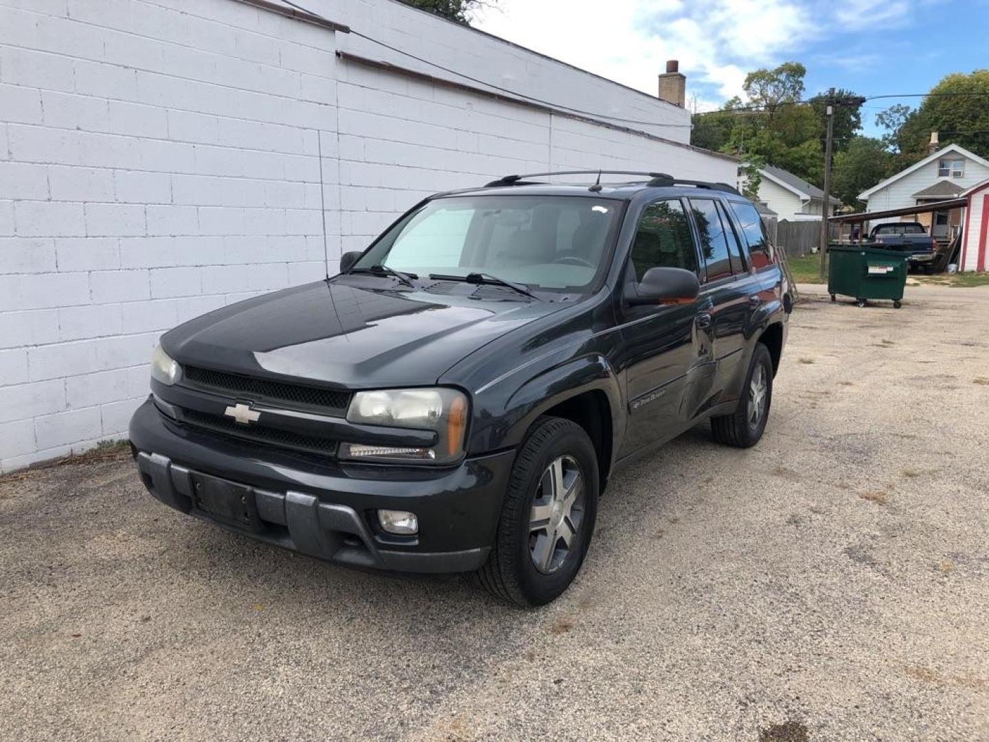 2004 GRAY CHEVROLET TRAILBLAZER LS (1GNDT13S942) with an 4.2L engine, Automatic transmission, located at 1708 Broadway, Rockford, IL, 61104, (815) 397-5010, 42.252522, -89.069359 - Photo#0