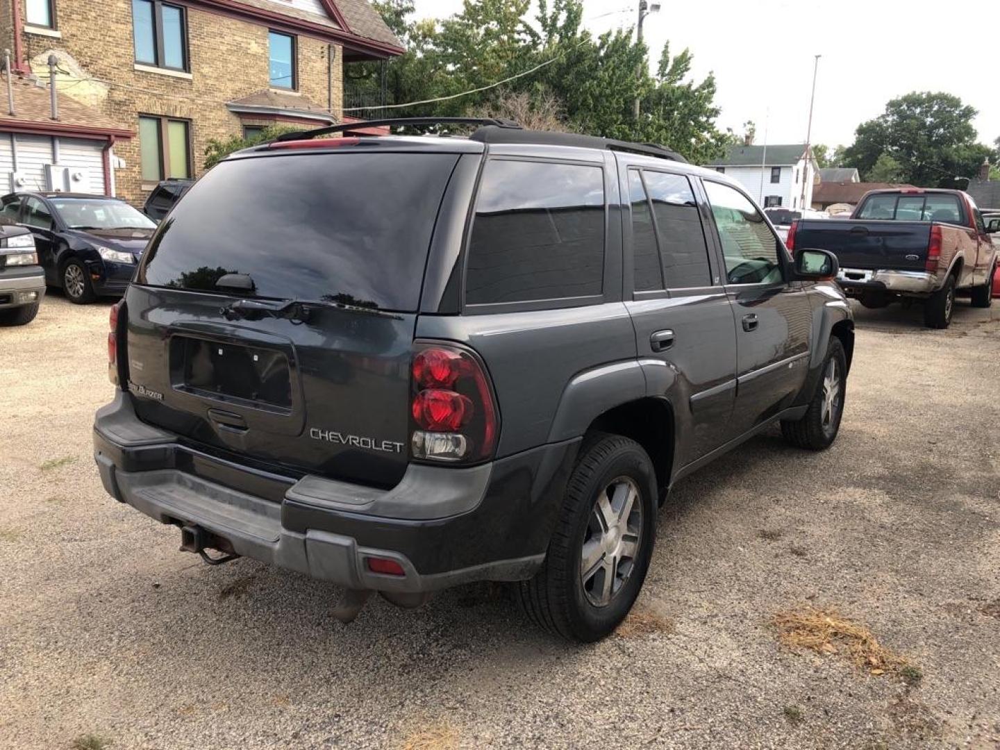 2004 GRAY CHEVROLET TRAILBLAZER LS (1GNDT13S942) with an 4.2L engine, Automatic transmission, located at 1708 Broadway, Rockford, IL, 61104, (815) 397-5010, 42.252522, -89.069359 - Photo#2