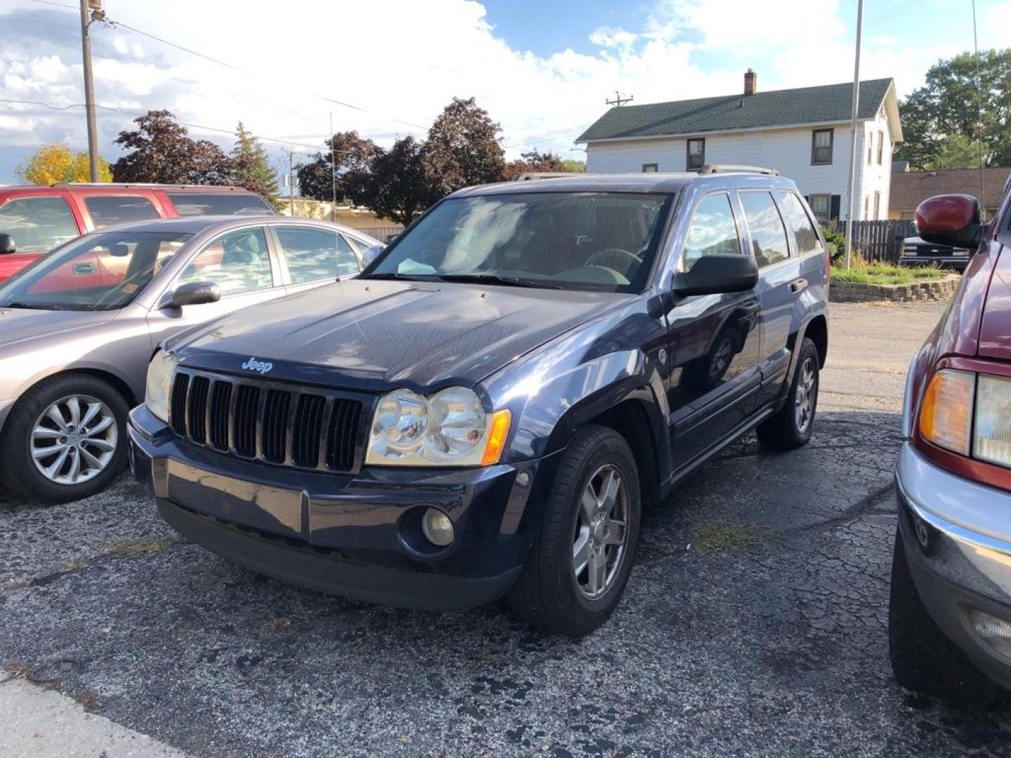 2006 BLUE JEEP GRAND CHEROKEE LAREDO (1J4HR48N76C) with an 4.7L engine, Automatic transmission, located at 1708 Broadway, Rockford, IL, 61104, (815) 397-5010, 42.252522, -89.069359 - Photo#0