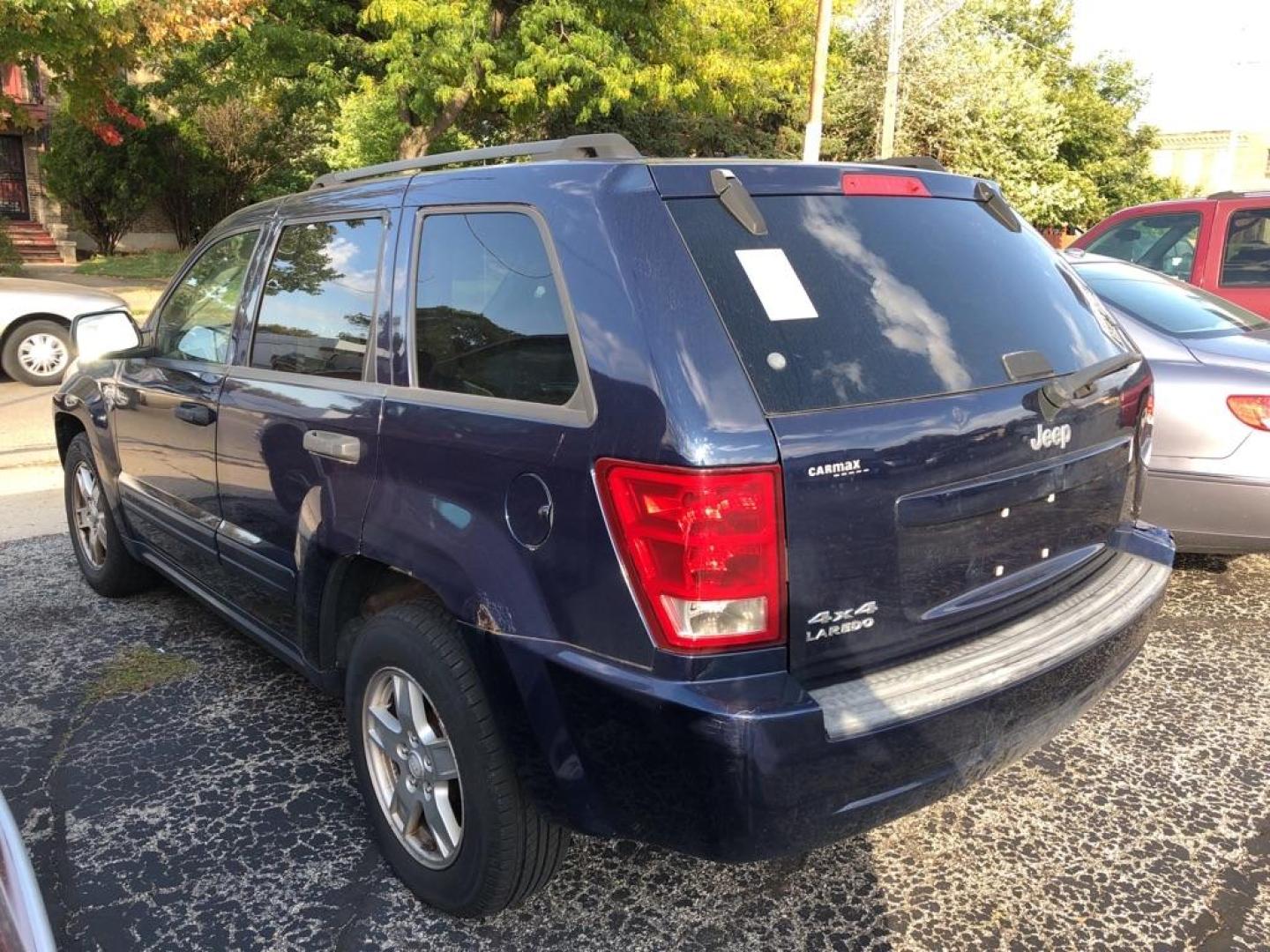 2006 BLUE JEEP GRAND CHEROKEE LAREDO (1J4HR48N76C) with an 4.7L engine, Automatic transmission, located at 1708 Broadway, Rockford, IL, 61104, (815) 397-5010, 42.252522, -89.069359 - Photo#2