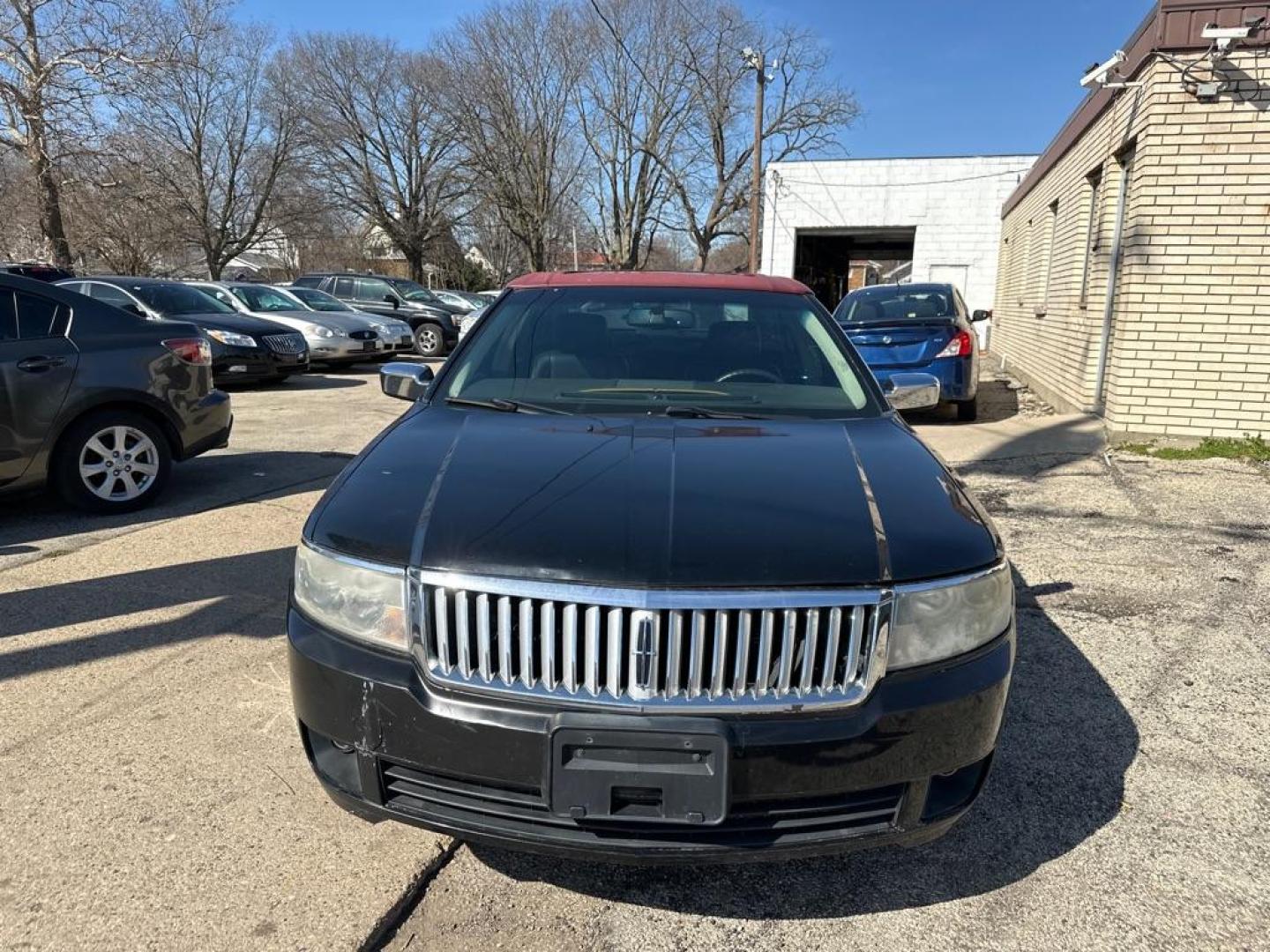 2006 BLACK LINCOLN ZEPHYR (3LNHM26126R) with an 3.0L engine, Automatic transmission, located at 1708 Broadway, Rockford, IL, 61104, (815) 397-5010, 42.252522, -89.069359 - Photo#5