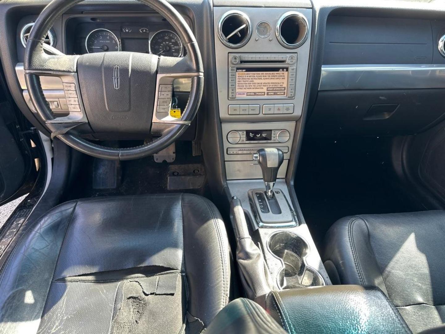 2006 BLACK LINCOLN ZEPHYR (3LNHM26126R) with an 3.0L engine, Automatic transmission, located at 1708 Broadway, Rockford, IL, 61104, (815) 397-5010, 42.252522, -89.069359 - Photo#8