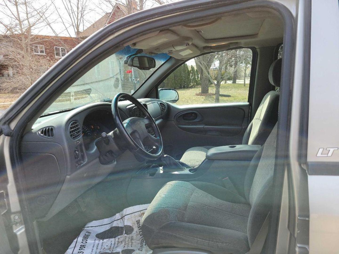 2003 GRAY CHEVROLET TRAILBLAZER (1GNDT13S432) with an 4.2L engine, Automatic transmission, located at 1708 Broadway, Rockford, IL, 61104, (815) 397-5010, 42.252522, -89.069359 - Photo#4