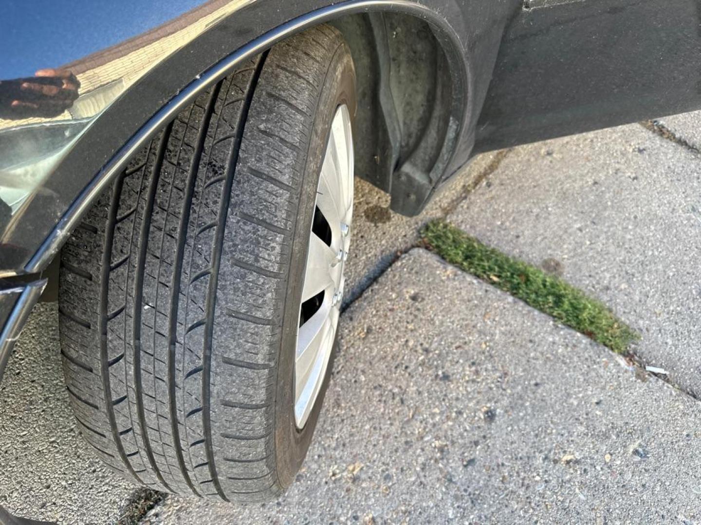 2012 BLACK CHEVROLET MALIBU LS (1G1ZB5E09CF) with an 2.4L engine, Automatic transmission, located at 1708 Broadway, Rockford, IL, 61104, (815) 397-5010, 42.252522, -89.069359 - Photo#7