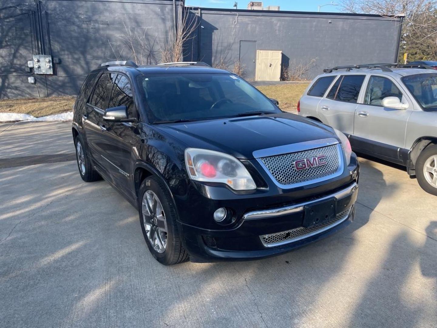 2011 BLACK GMC ACADIA DENALI (1GKKVTED5BJ) with an 3.6L engine, Automatic transmission, located at 1708 Broadway, Rockford, IL, 61104, (815) 397-5010, 42.252522, -89.069359 - Photo#1