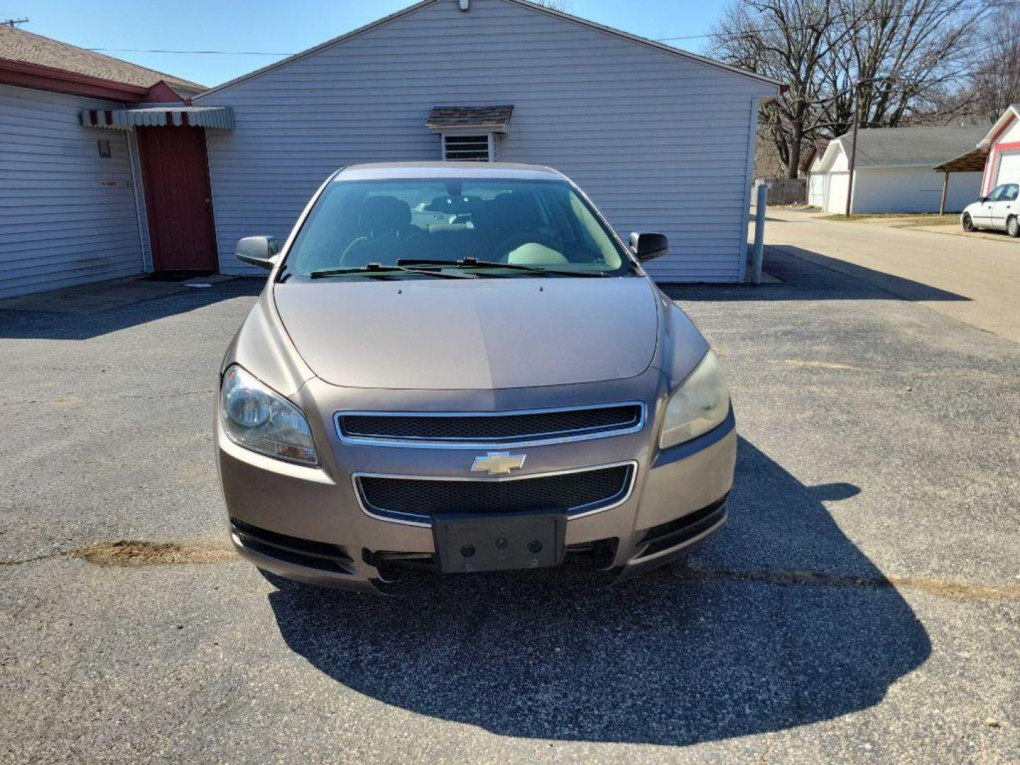 2012 BROWN CHEVROLET MALIBU LS (1G1ZB5E06CF) with an 2.4L engine, Automatic transmission, located at 1708 Broadway, Rockford, IL, 61104, (815) 397-5010, 42.252522, -89.069359 - Photo#0