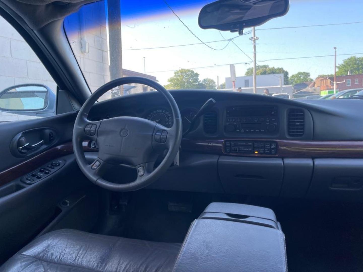 2005 BLUE BUICK LESABRE CUSTOM (1G4HP52K45U) with an 3.8L engine, Automatic transmission, located at 1708 Broadway, Rockford, IL, 61104, (815) 397-5010, 42.252522, -89.069359 - Photo#5