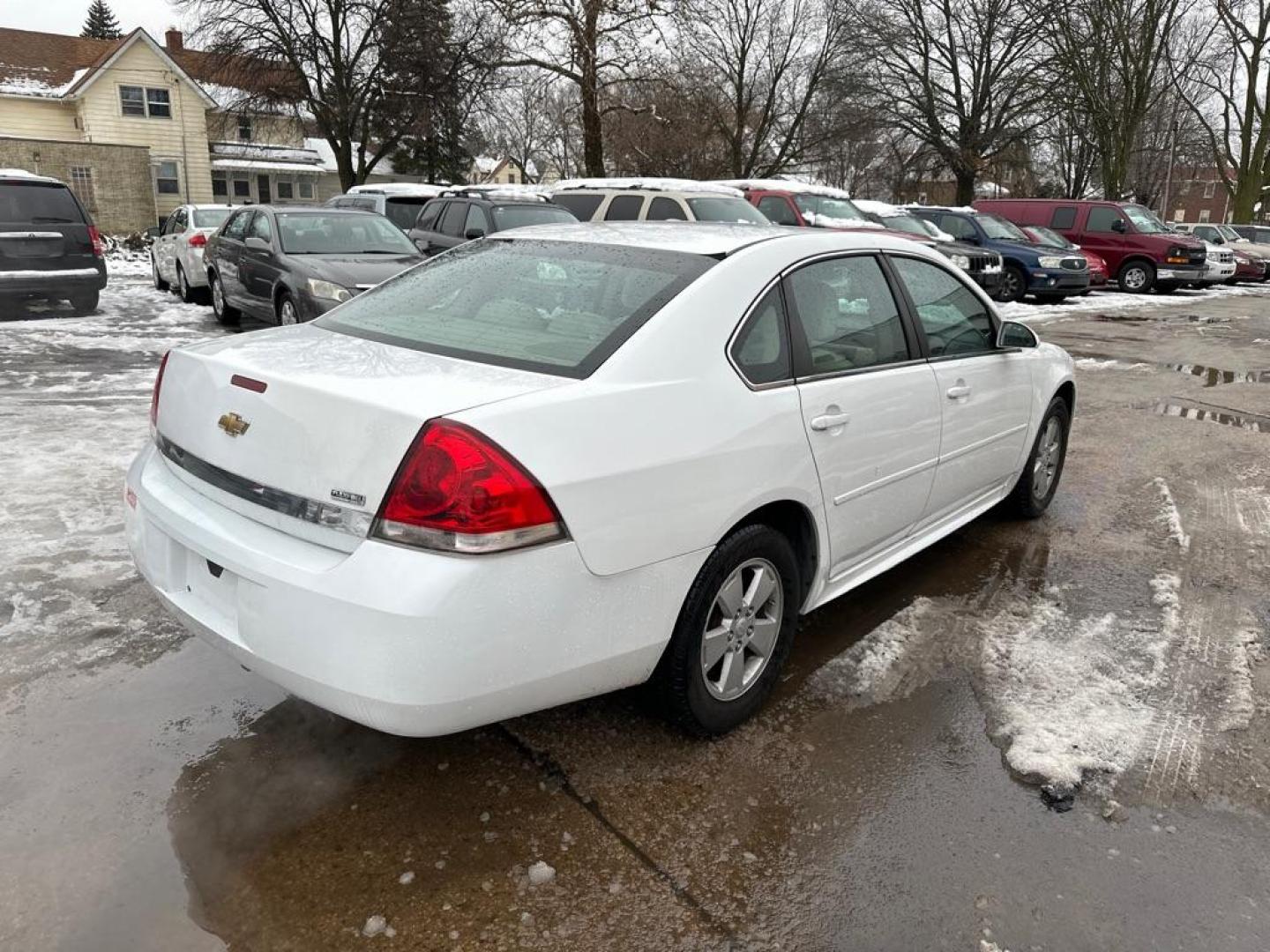 2010 WHITE CHEVROLET IMPALA LT (2G1WB5EKXA1) with an 3.5L engine, Automatic transmission, located at 1708 Broadway, Rockford, IL, 61104, (815) 397-5010, 42.252522, -89.069359 - Photo#3