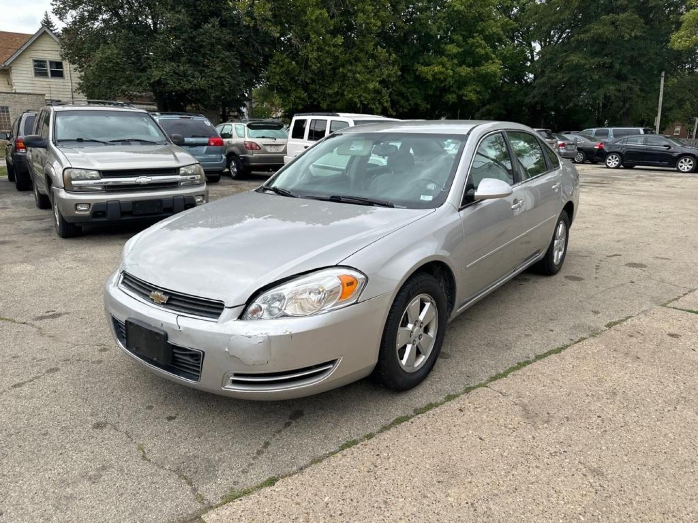 2007 SILVER CHEVROLET IMPALA LT (2G1WT58K179) with an 3.5L engine, Automatic transmission, located at 1708 Broadway, Rockford, IL, 61104, (815) 397-5010, 42.252522, -89.069359 - Photo#0