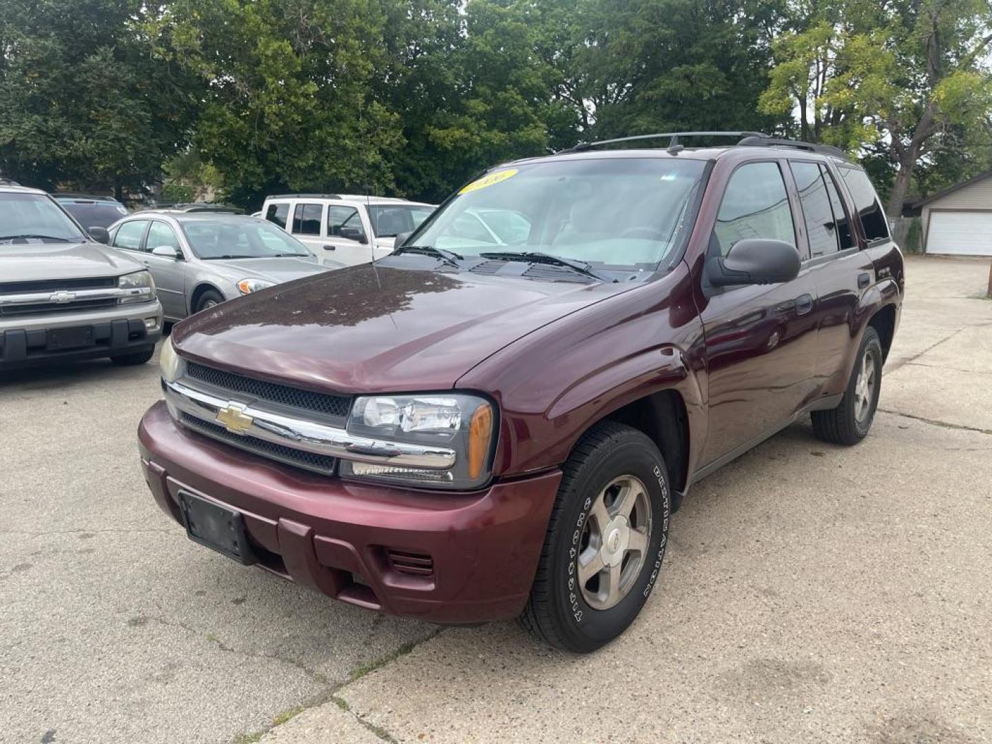 2006 PUPRLE CHEVROLET TRAILBLAZER LS (1GNDT13SX62) with an 4.2L engine, Automatic transmission, located at 1708 Broadway, Rockford, IL, 61104, (815) 397-5010, 42.252522, -89.069359 - Photo#0