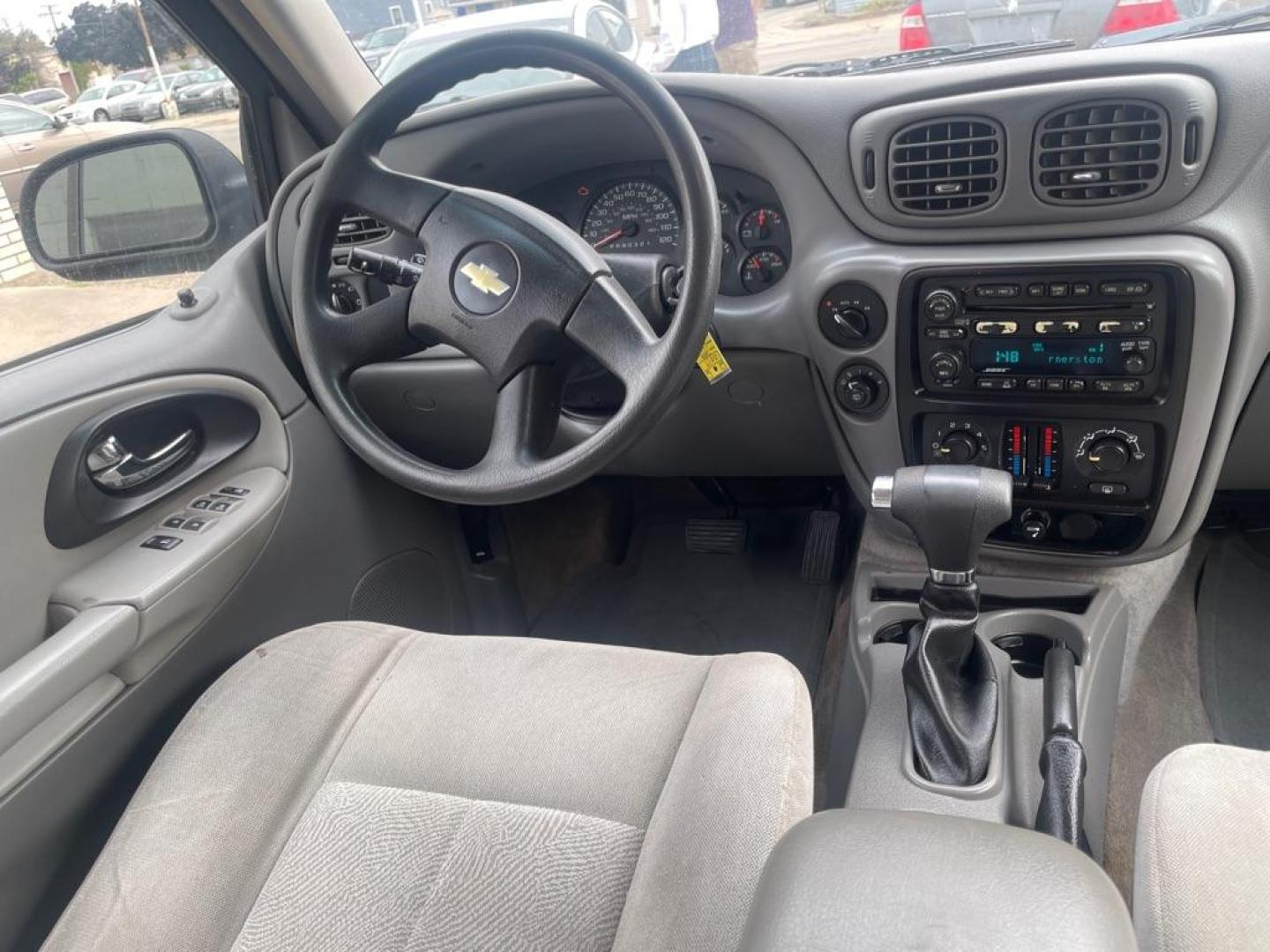 2006 PUPRLE CHEVROLET TRAILBLAZER LS (1GNDT13SX62) with an 4.2L engine, Automatic transmission, located at 1708 Broadway, Rockford, IL, 61104, (815) 397-5010, 42.252522, -89.069359 - Photo#5