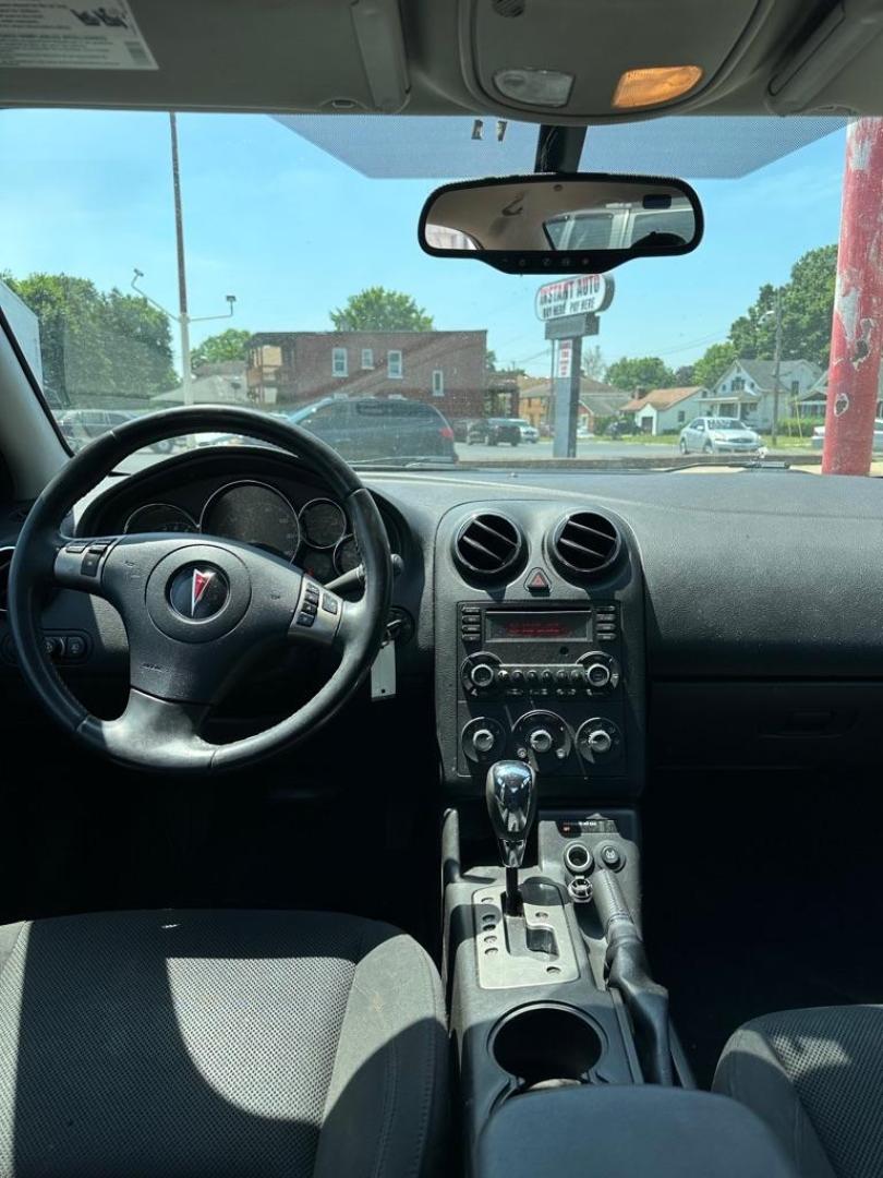 2009 BLACK PONTIAC G6 GT (1G2ZH57N794) with an 3.5L engine, Automatic transmission, located at 1708 Broadway, Rockford, IL, 61104, (815) 397-5010, 42.252522, -89.069359 - Photo#4