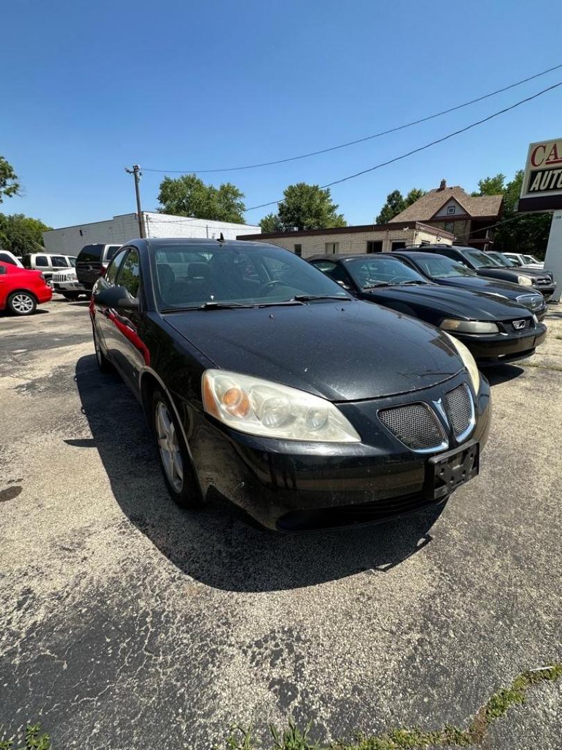 2009 BLACK PONTIAC G6 GT (1G2ZH57N794) with an 3.5L engine, Automatic transmission, located at 1708 Broadway, Rockford, IL, 61104, (815) 397-5010, 42.252522, -89.069359 - Photo#5