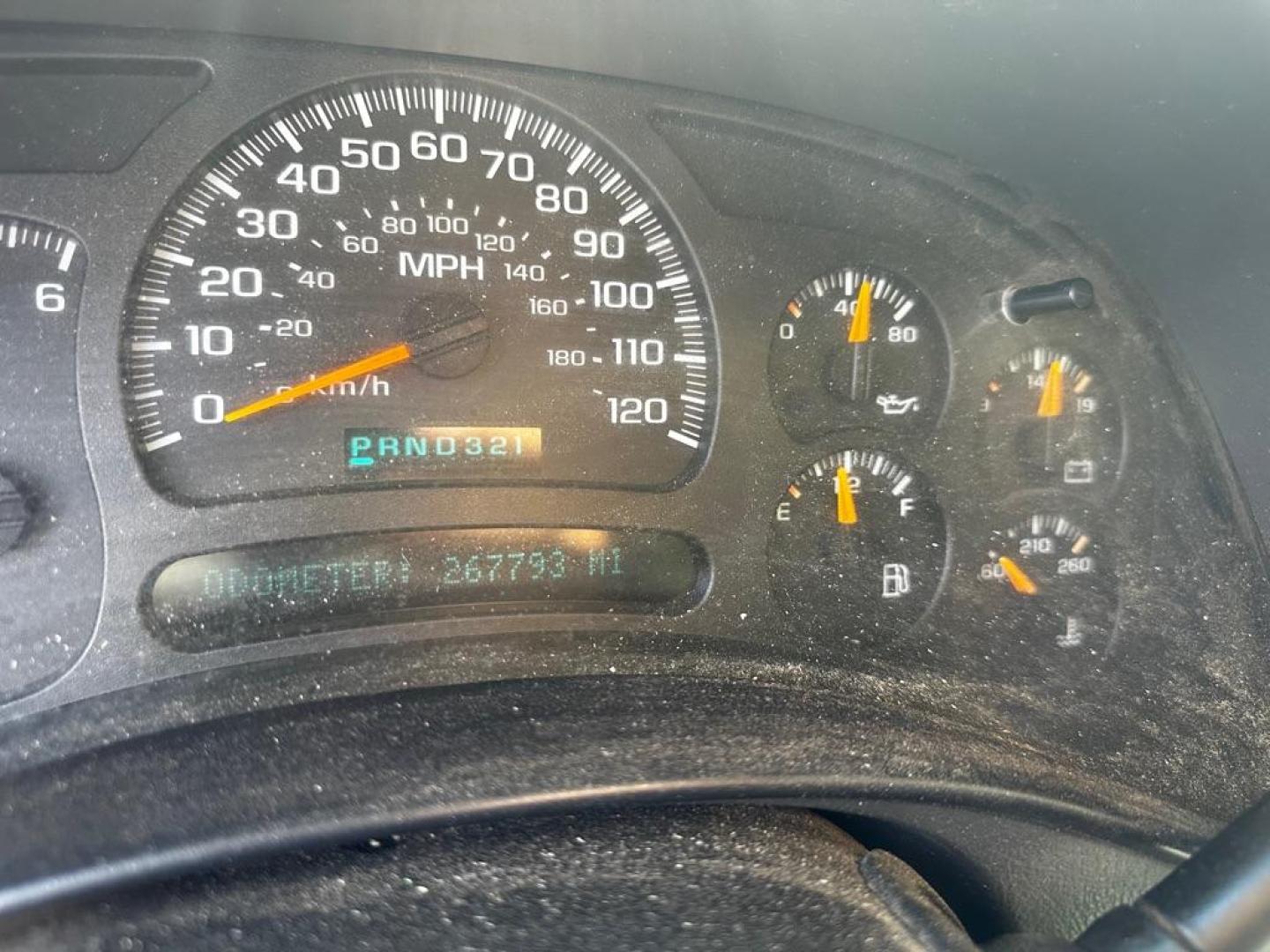 2004 GOLD CHEVROLET SILVERADO 1500 (1GCEK19Z24Z) with an 5.3L engine, Automatic transmission, located at 1708 Broadway, Rockford, IL, 61104, (815) 397-5010, 42.252522, -89.069359 - Photo#7