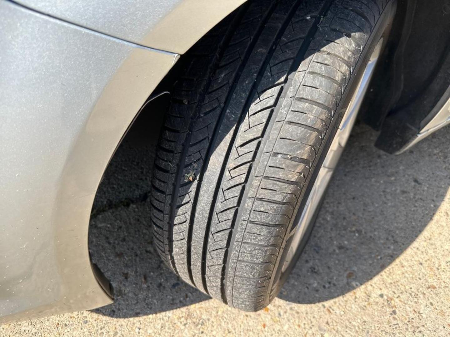 2012 SILVER CHEVROLET MALIBU LS (1G1ZA5EU9CF) with an 2.4L engine, Automatic transmission, located at 1708 Broadway, Rockford, IL, 61104, (815) 397-5010, 42.252522, -89.069359 - Photo#7