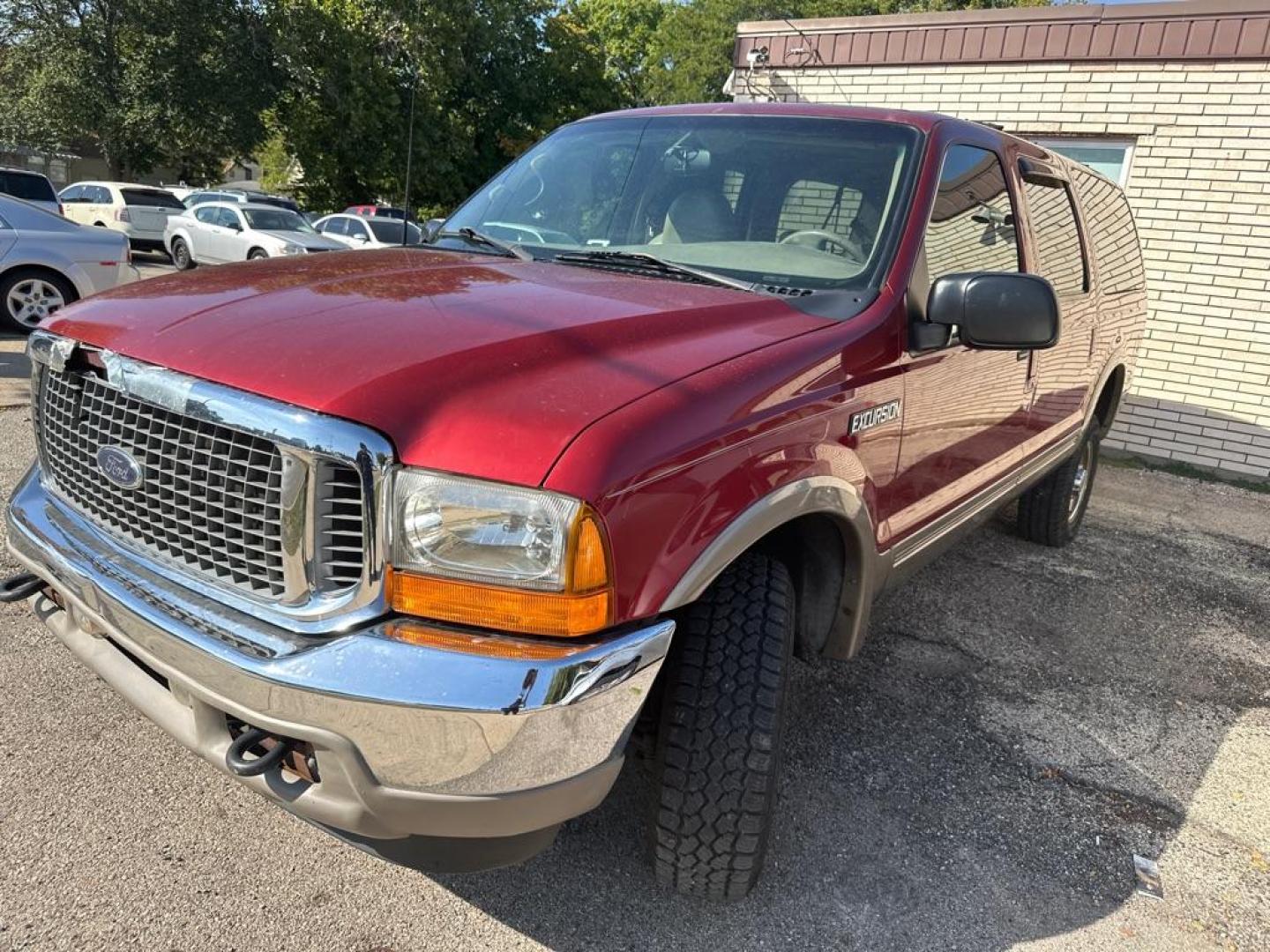 2001 RED FORD EXCURSION LIMITED (1FMNU43SX1E) with an 6.8L engine, Automatic transmission, located at 1708 Broadway, Rockford, IL, 61104, (815) 397-5010, 42.252522, -89.069359 - Photo#0