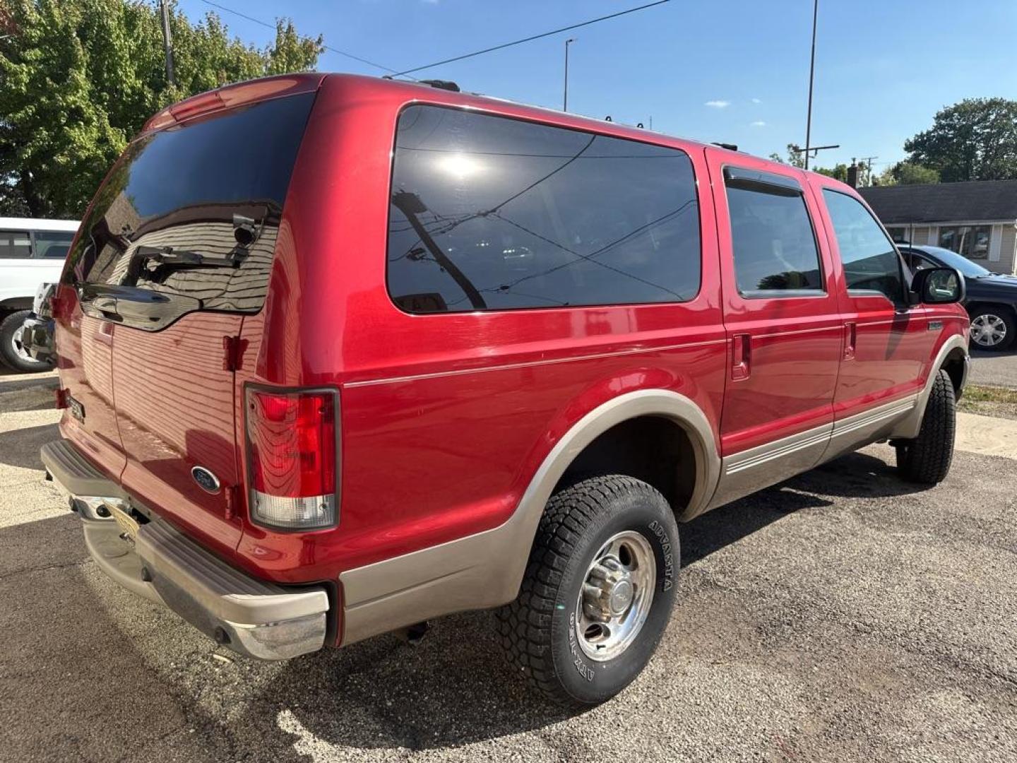 2001 RED FORD EXCURSION LIMITED (1FMNU43SX1E) with an 6.8L engine, Automatic transmission, located at 1708 Broadway, Rockford, IL, 61104, (815) 397-5010, 42.252522, -89.069359 - Photo#2