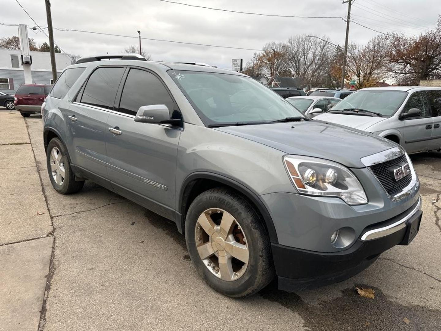 2008 BLUE GMC ACADIA SLT-2 (1GKEV33788J) with an 3.6L engine, Automatic transmission, located at 1708 Broadway, Rockford, IL, 61104, (815) 397-5010, 42.252522, -89.069359 - Photo#3