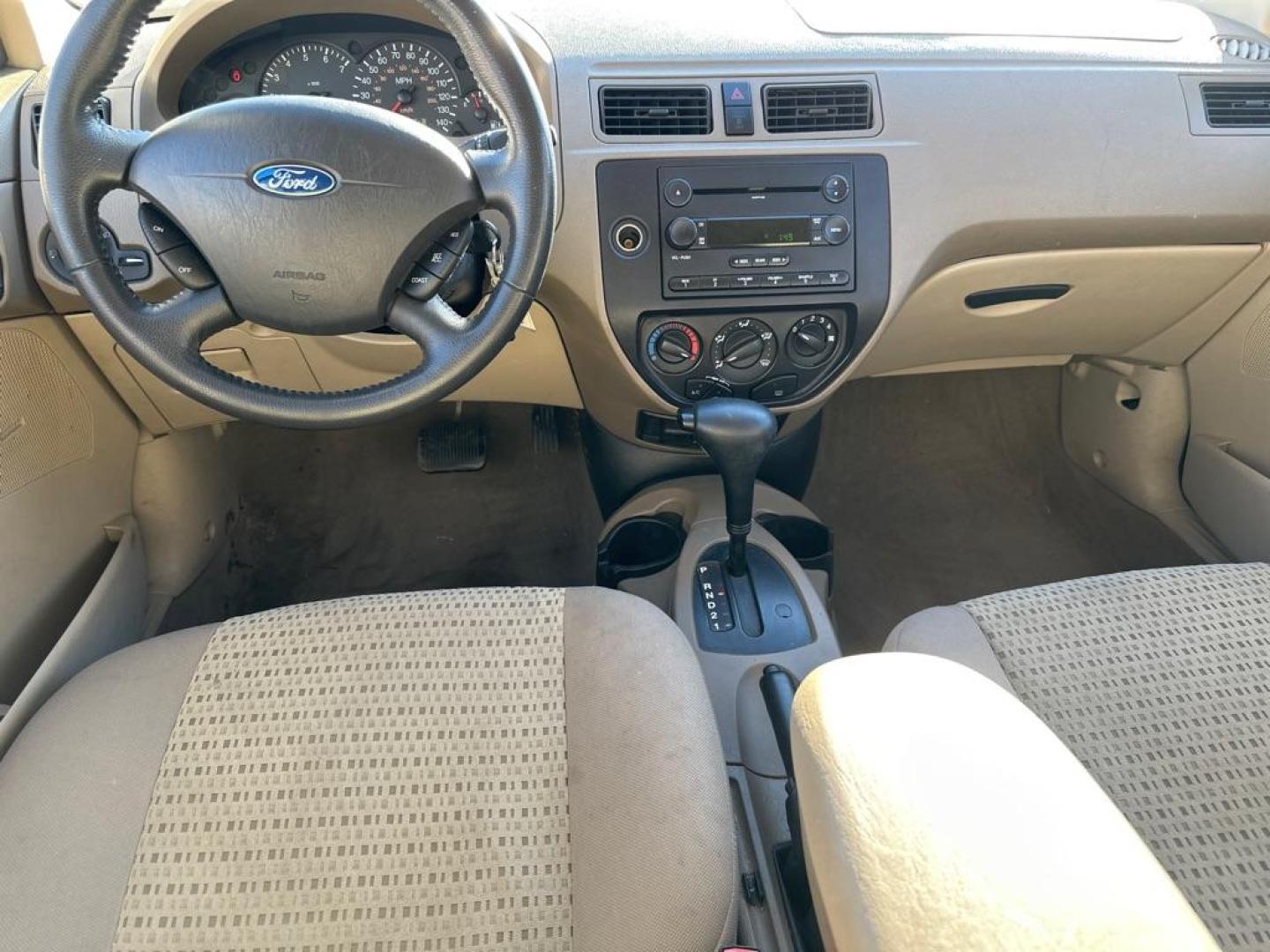 2007 RED FORD FOCUS ZX4 (1FAHP34N67W) with an 2.0L engine, Automatic transmission, located at 1708 Broadway, Rockford, IL, 61104, (815) 397-5010, 42.252522, -89.069359 - Photo#6