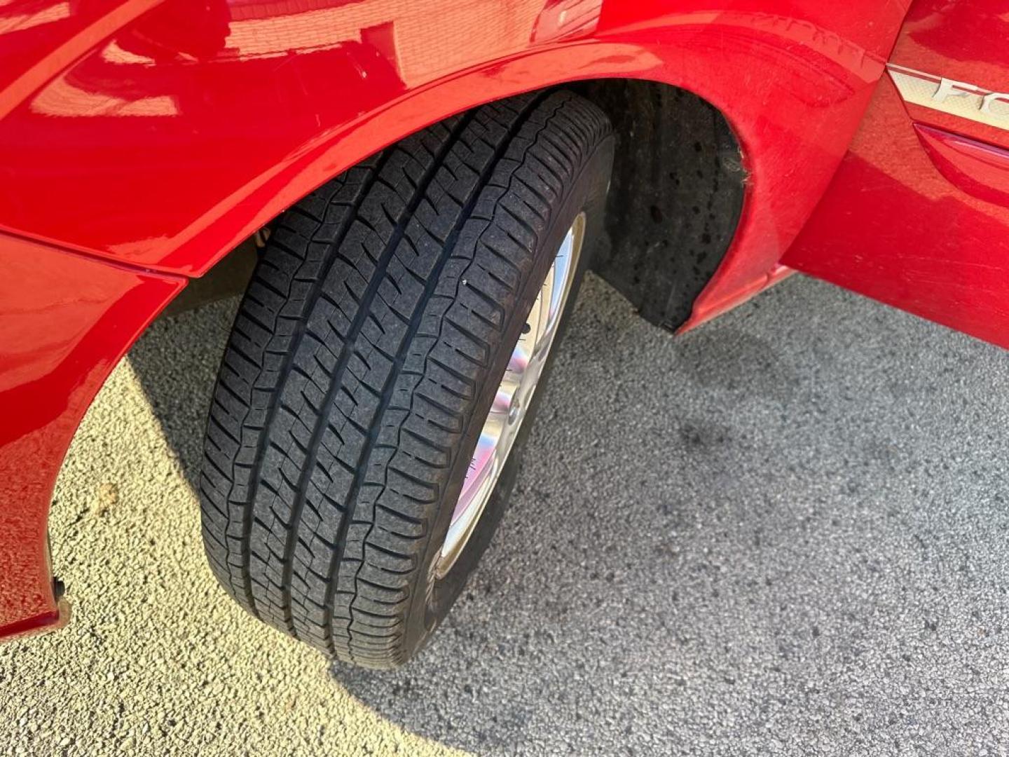 2007 RED FORD FOCUS ZX4 (1FAHP34N67W) with an 2.0L engine, Automatic transmission, located at 1708 Broadway, Rockford, IL, 61104, (815) 397-5010, 42.252522, -89.069359 - Photo#8