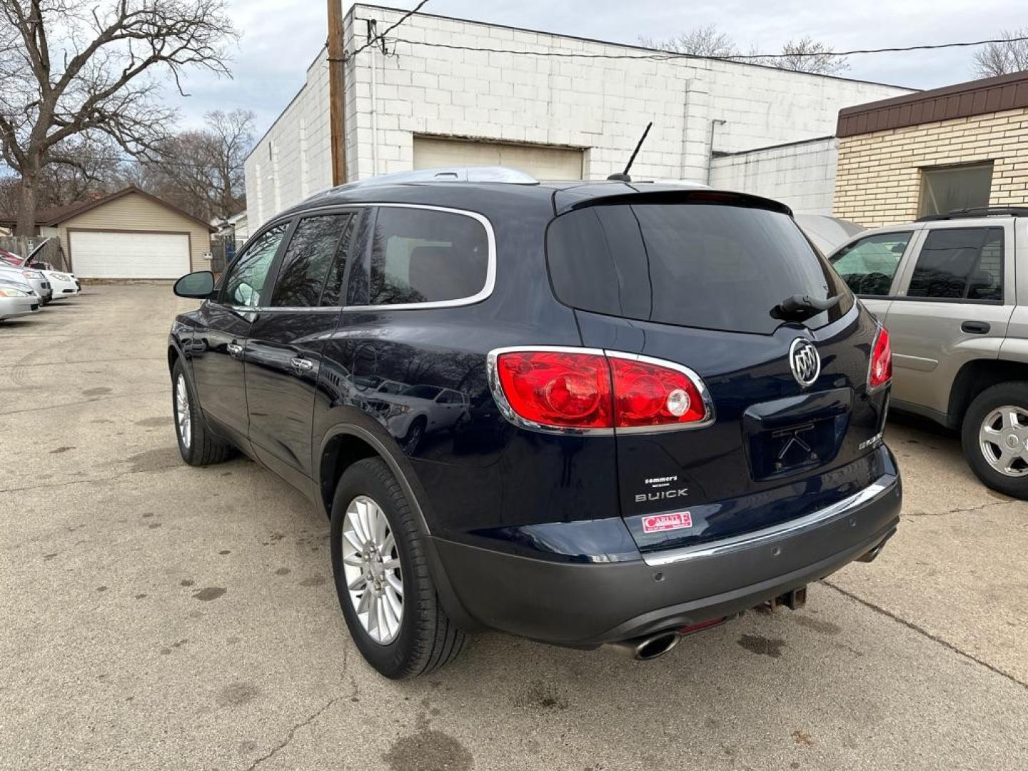 2011 BLUE BUICK ENCLAVE CXL (5GAKVBED5BJ) with an 3.6L engine, Automatic transmission, located at 1708 Broadway, Rockford, IL, 61104, (815) 397-5010, 42.252522, -89.069359 - Photo#1