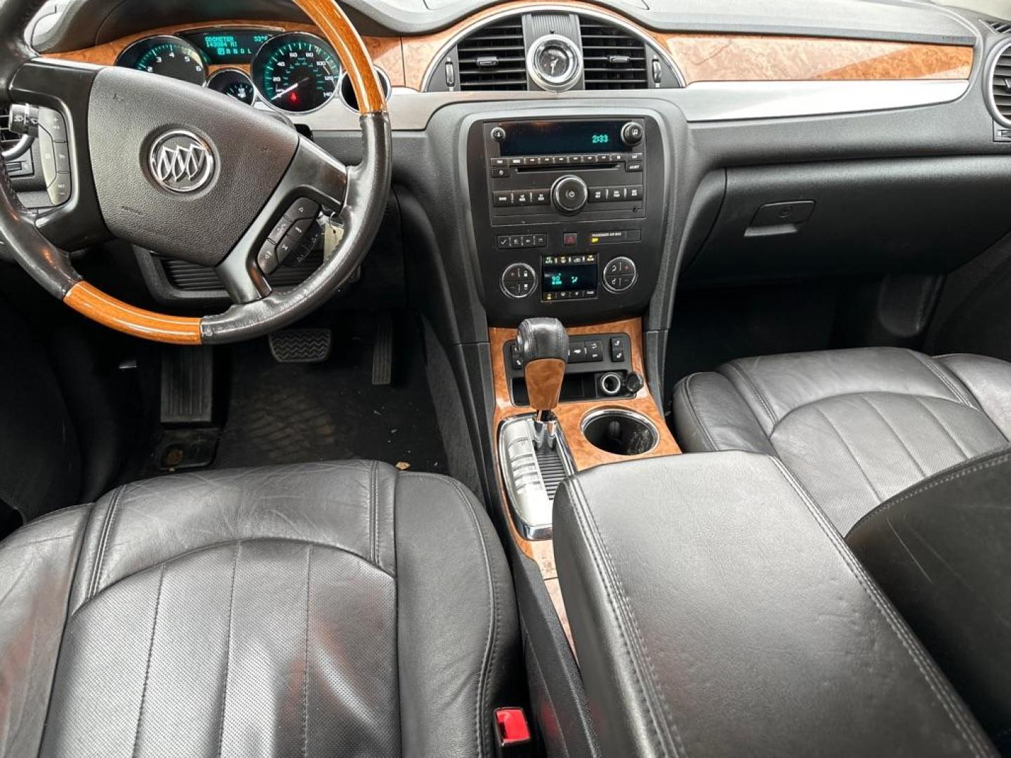 2011 BLUE BUICK ENCLAVE CXL (5GAKVBED5BJ) with an 3.6L engine, Automatic transmission, located at 1708 Broadway, Rockford, IL, 61104, (815) 397-5010, 42.252522, -89.069359 - Photo#7