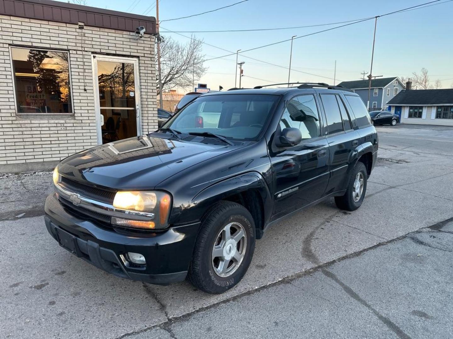 2003 BLACK CHEVROLET TRAILBLAZER (1GNDT13S032) with an 4.2L engine, Automatic transmission, located at 1708 Broadway, Rockford, IL, 61104, (815) 397-5010, 42.252522, -89.069359 - Photo#0