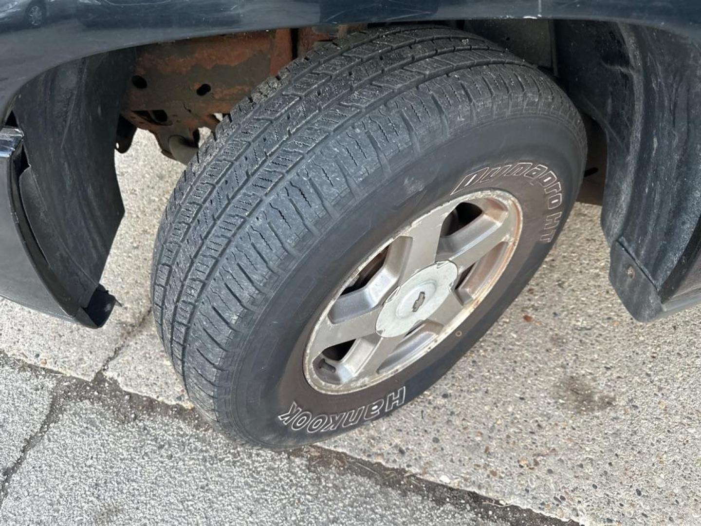 2003 BLACK CHEVROLET TRAILBLAZER (1GNDT13S032) with an 4.2L engine, Automatic transmission, located at 1708 Broadway, Rockford, IL, 61104, (815) 397-5010, 42.252522, -89.069359 - Photo#10