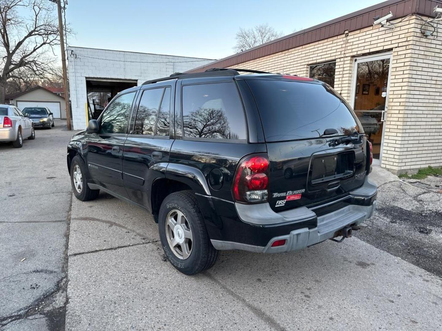 2003 BLACK CHEVROLET TRAILBLAZER (1GNDT13S032) with an 4.2L engine, Automatic transmission, located at 1708 Broadway, Rockford, IL, 61104, (815) 397-5010, 42.252522, -89.069359 - Photo#1