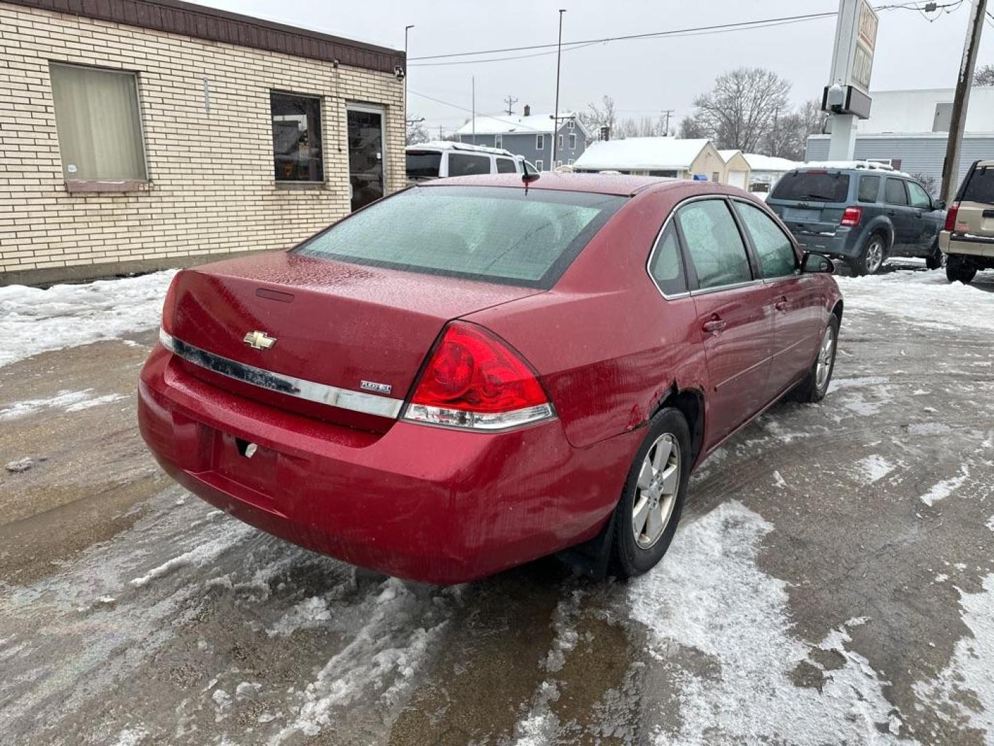 2008 RED CHEVROLET IMPALA LT (2G1WT58K981) with an 3.5L engine, Automatic transmission, located at 1708 Broadway, Rockford, IL, 61104, (815) 397-5010, 42.252522, -89.069359 - Photo#2