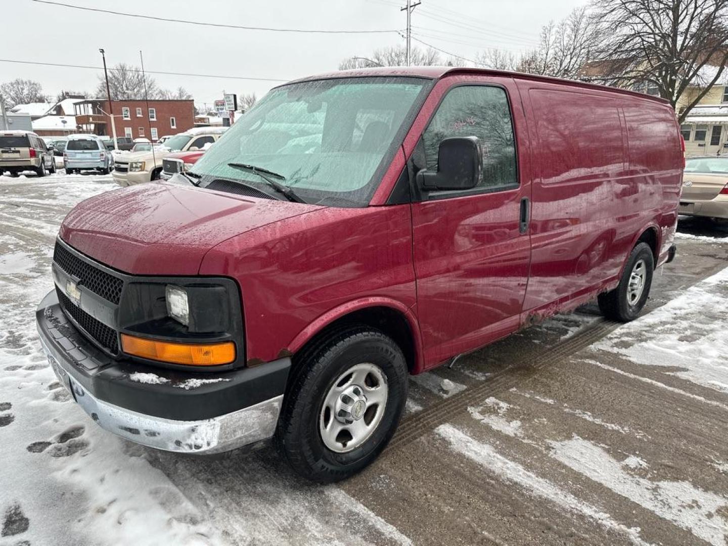 2008 RED CHEVROLET EXPRESS G1500 (1GCFG154181) with an 5.3L engine, Automatic transmission, located at 1708 Broadway, Rockford, IL, 61104, (815) 397-5010, 42.252522, -89.069359 - Photo#0