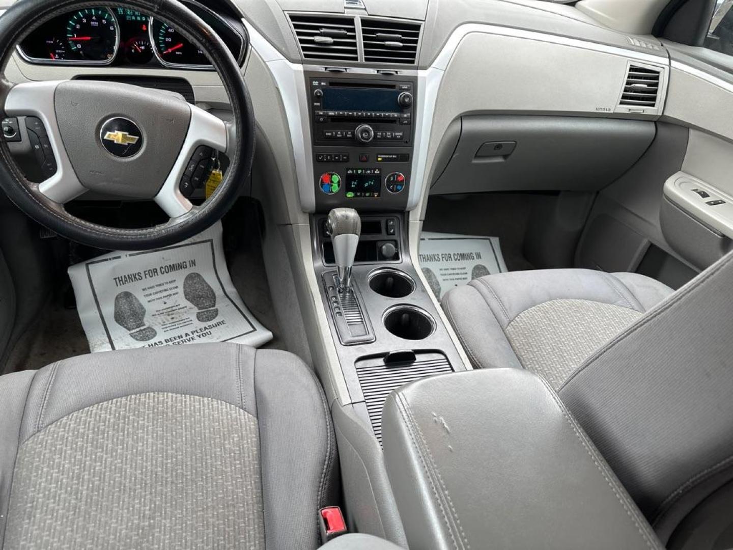 2011 BLACK CHEVROLET TRAVERSE LT (1GNKRGED1BJ) with an 3.6L engine, Automatic transmission, located at 1708 Broadway, Rockford, IL, 61104, (815) 397-5010, 42.252522, -89.069359 - Photo#7