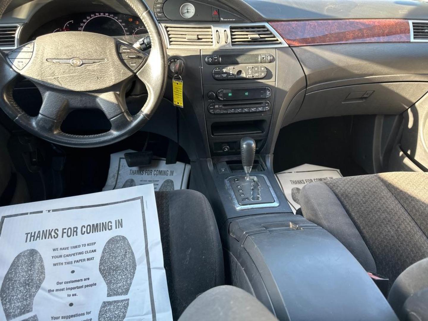 2005 SILVER CHRYSLER PACIFICA TOURING (2C4GM68445R) with an 3.5L engine, Automatic transmission, located at 1708 Broadway, Rockford, IL, 61104, (815) 397-5010, 42.252522, -89.069359 - Photo#7