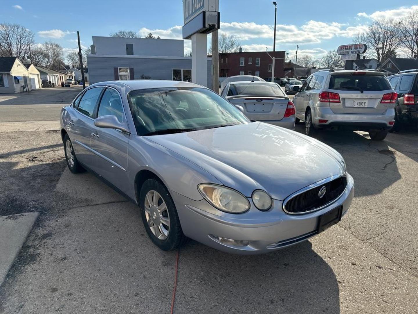 2006 SILVER BUICK LACROSSE CX (2G4WC582161) with an 3.8L engine, Automatic transmission, located at 1708 Broadway, Rockford, IL, 61104, (815) 397-5010, 42.252522, -89.069359 - Photo#3