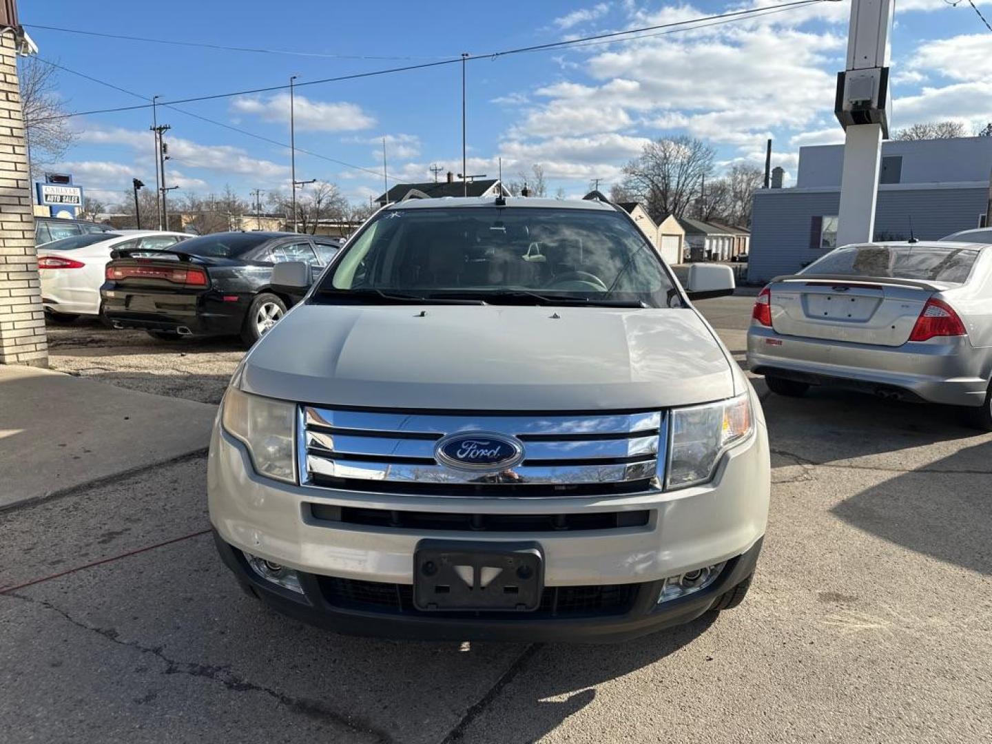 2007 WHITE FORD EDGE SEL (2FMDK38C37B) with an 3.5L engine, Automatic transmission, located at 1708 Broadway, Rockford, IL, 61104, (815) 397-5010, 42.252522, -89.069359 - Photo#4