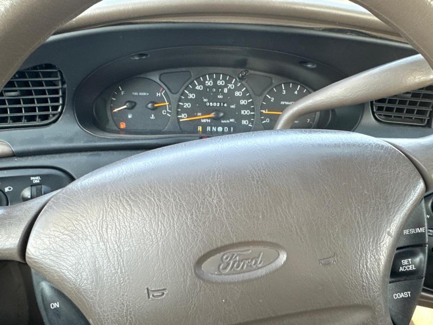 1998 GOLD FORD TAURUS LX (1FAFP52U2WG) with an 3.0L engine, Automatic transmission, located at 1708 Broadway, Rockford, IL, 61104, (815) 397-5010, 42.252522, -89.069359 - Photo#4