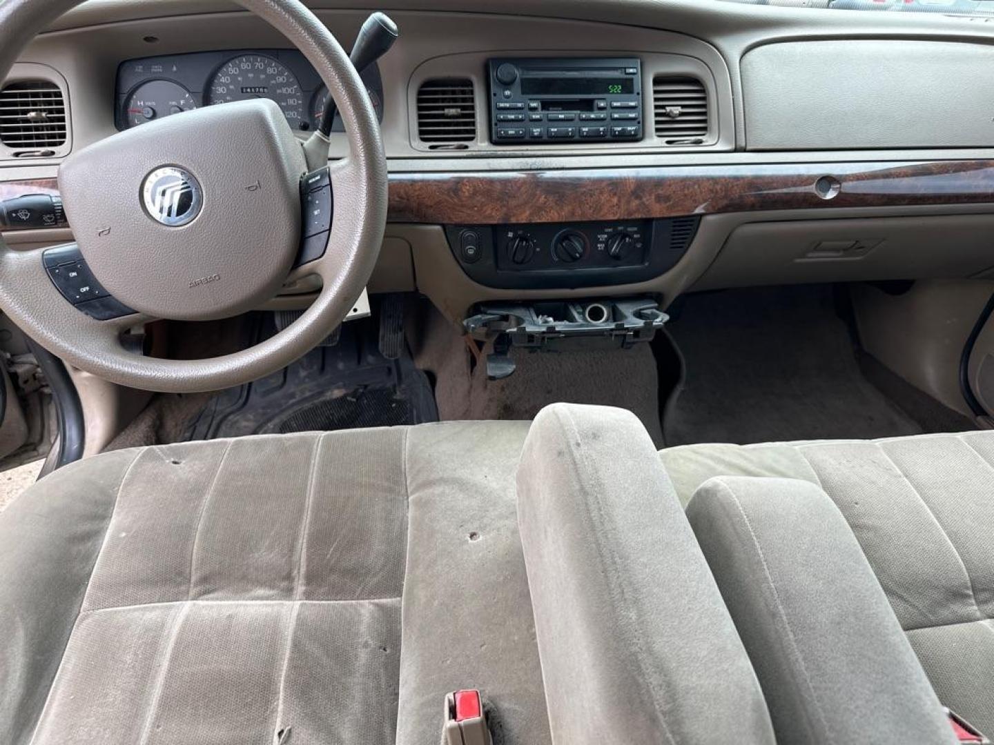 2005 TAN MERCURY GRAND MARQUIS GS (2MEFM74W95X) with an 4.6L engine, Automatic transmission, located at 1708 Broadway, Rockford, IL, 61104, (815) 397-5010, 42.252522, -89.069359 - Photo#8