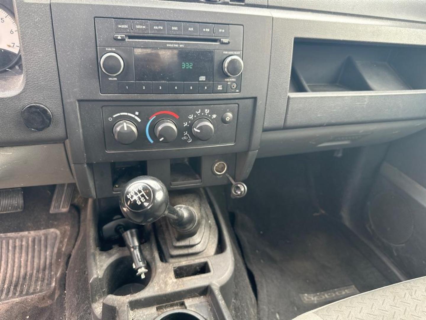 2009 BLACK DODGE DAKOTA ST (1D7HE22K29S) with an 3.7L engine, 6-Speed Manual transmission, located at 1708 Broadway, Rockford, IL, 61104, (815) 397-5010, 42.252522, -89.069359 - Photo#8