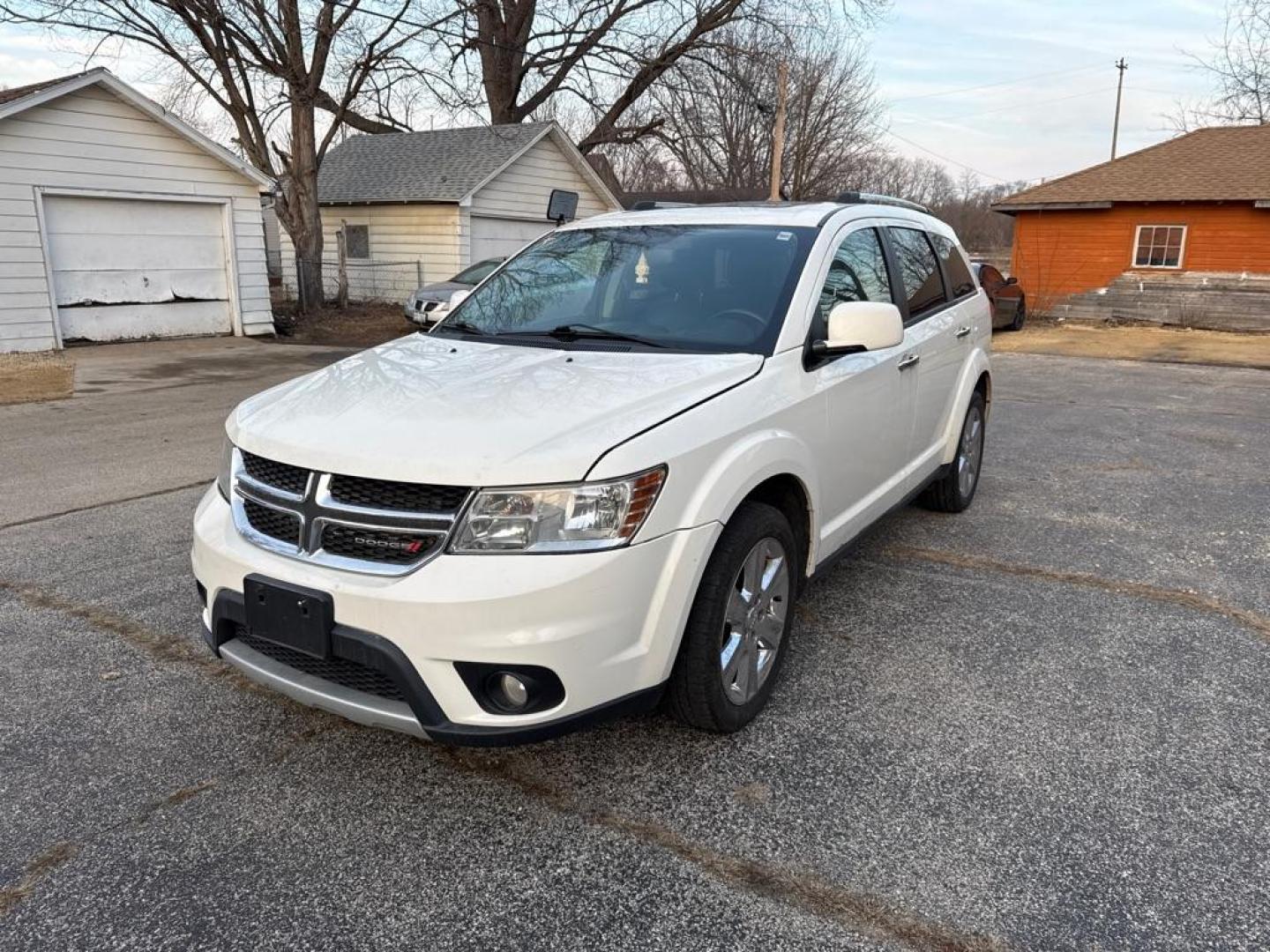 2013 WHITE DODGE JOURNEY CREW (3C4PDDDG8DT) with an 3.6L engine, Automatic transmission, located at 1708 Broadway, Rockford, IL, 61104, (815) 397-5010, 42.252522, -89.069359 - Photo#0