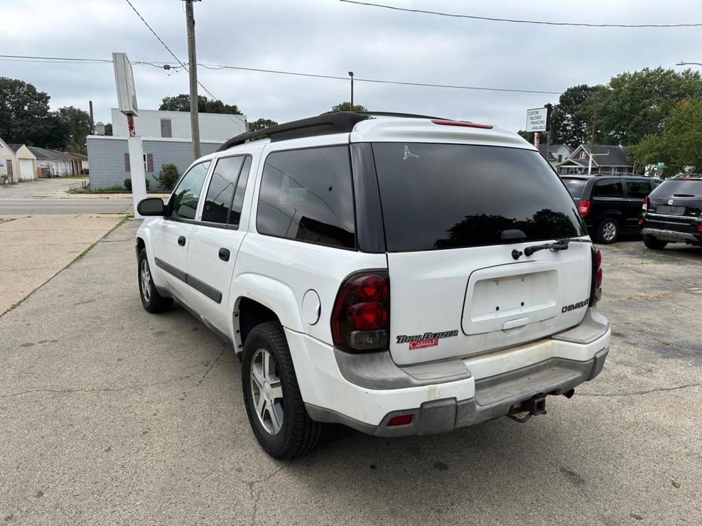 2004 WHITE CHEVROLET TRAILBLAZER EXT LS (1GNET16S346) with an 4.2L engine, Automatic transmission, located at 1708 Broadway, Rockford, IL, 61104, (815) 397-5010, 42.252522, -89.069359 - Photo#4