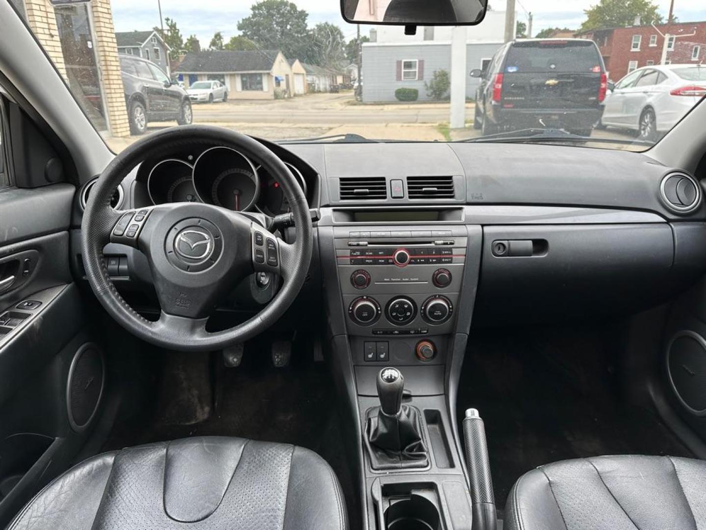 2008 SILVER MAZDA 3 S (JM1BK323181) with an 2.3L engine, Manual transmission, located at 1708 Broadway, Rockford, IL, 61104, (815) 397-5010, 42.252522, -89.069359 - Photo#7