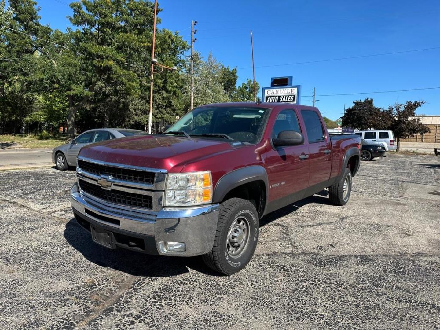 2008 MAROON CHEVROLET SILVERADO 2500 HEAVY DUTY (1GCHK23608F) with an 6.6L engine, Automatic transmission, located at 1708 Broadway, Rockford, IL, 61104, (815) 397-5010, 42.252522, -89.069359 - Photo#0