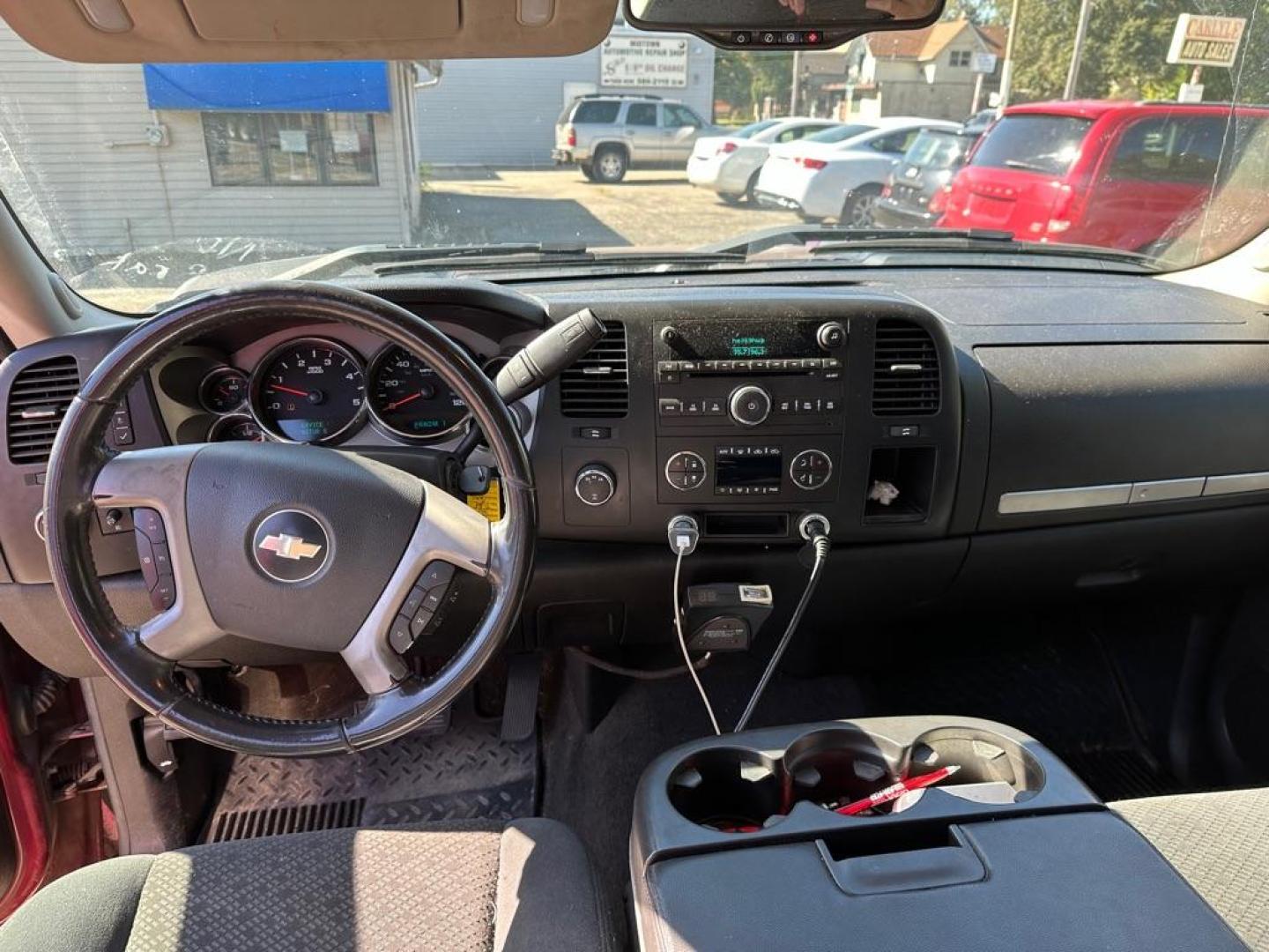 2008 MAROON CHEVROLET SILVERADO 2500 HEAVY DUTY (1GCHK23608F) with an 6.6L engine, Automatic transmission, located at 1708 Broadway, Rockford, IL, 61104, (815) 397-5010, 42.252522, -89.069359 - Photo#10