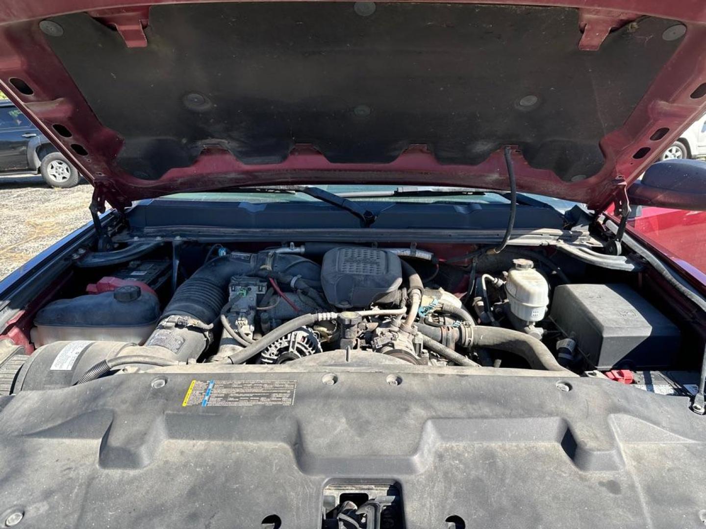 2008 MAROON CHEVROLET SILVERADO 2500 HEAVY DUTY (1GCHK23608F) with an 6.6L engine, Automatic transmission, located at 1708 Broadway, Rockford, IL, 61104, (815) 397-5010, 42.252522, -89.069359 - Photo#15