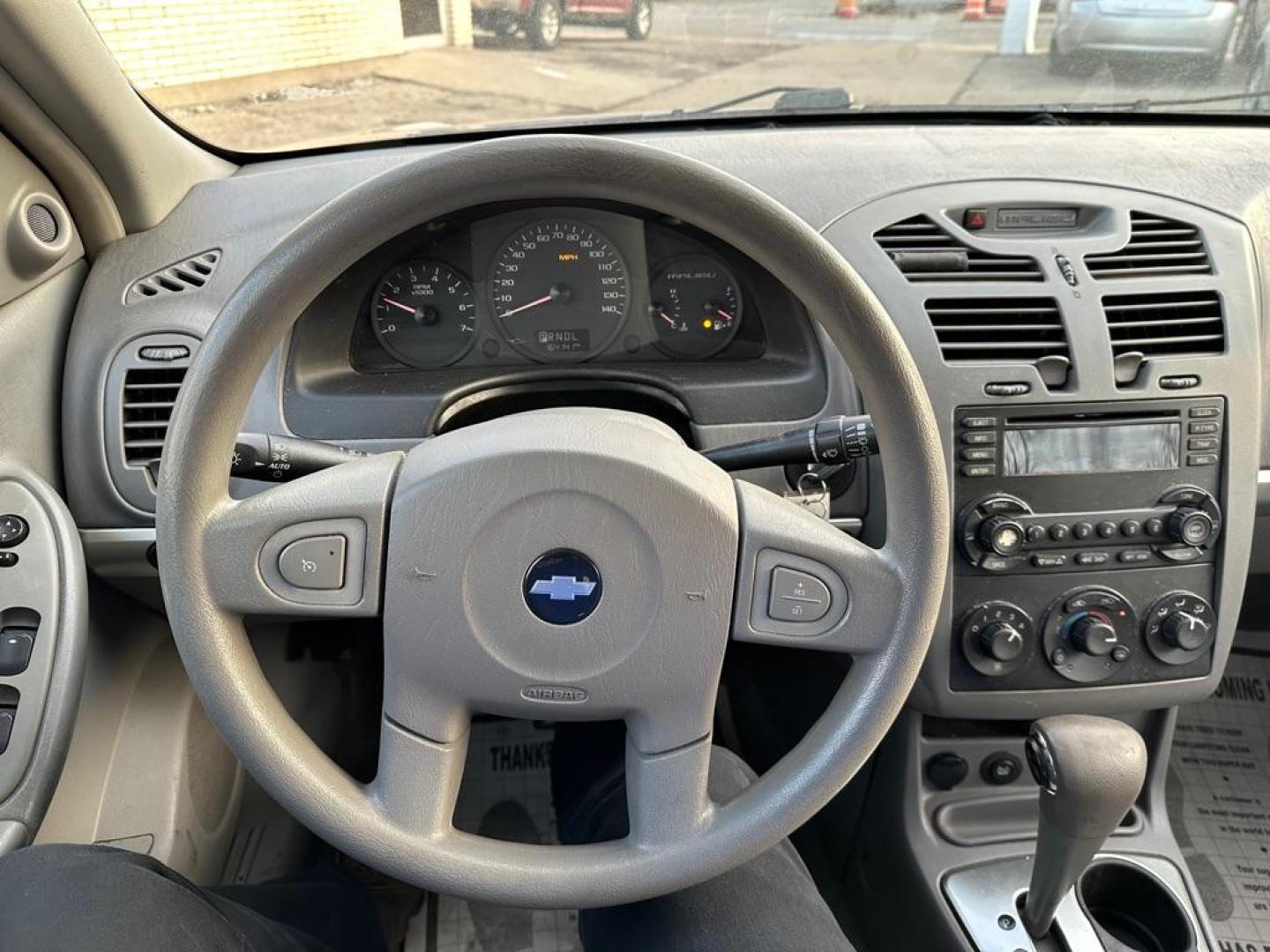 2005 BLUE CHEVROLET MALIBU LS (1G1ZT52865F) with an 3.5L engine, Automatic transmission, located at 1708 Broadway, Rockford, IL, 61104, (815) 397-5010, 42.252522, -89.069359 - Photo#7