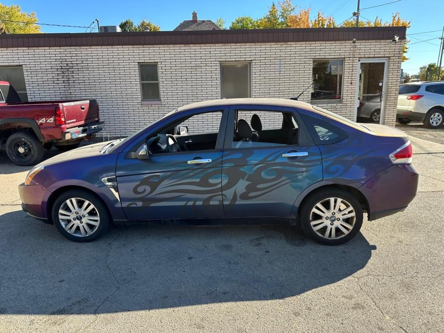 2008 BLUE FORD FOCUS SE (1FAHP35N68W) with an 2.0L engine, Automatic transmission, located at 1708 Broadway, Rockford, IL, 61104, (815) 397-5010, 42.252522, -89.069359 - Photo#6