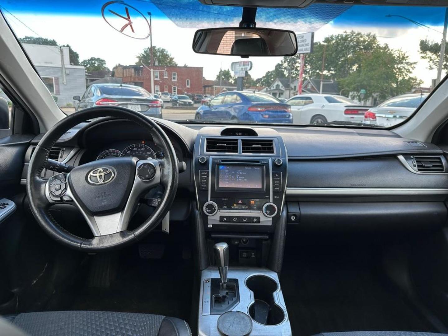 2012 SILVER TOYOTA CAMRY BASE (4T1BF1FK3CU) with an 2.5L engine, Automatic transmission, located at 1708 Broadway, Rockford, IL, 61104, (815) 397-5010, 42.252522, -89.069359 - Photo#6