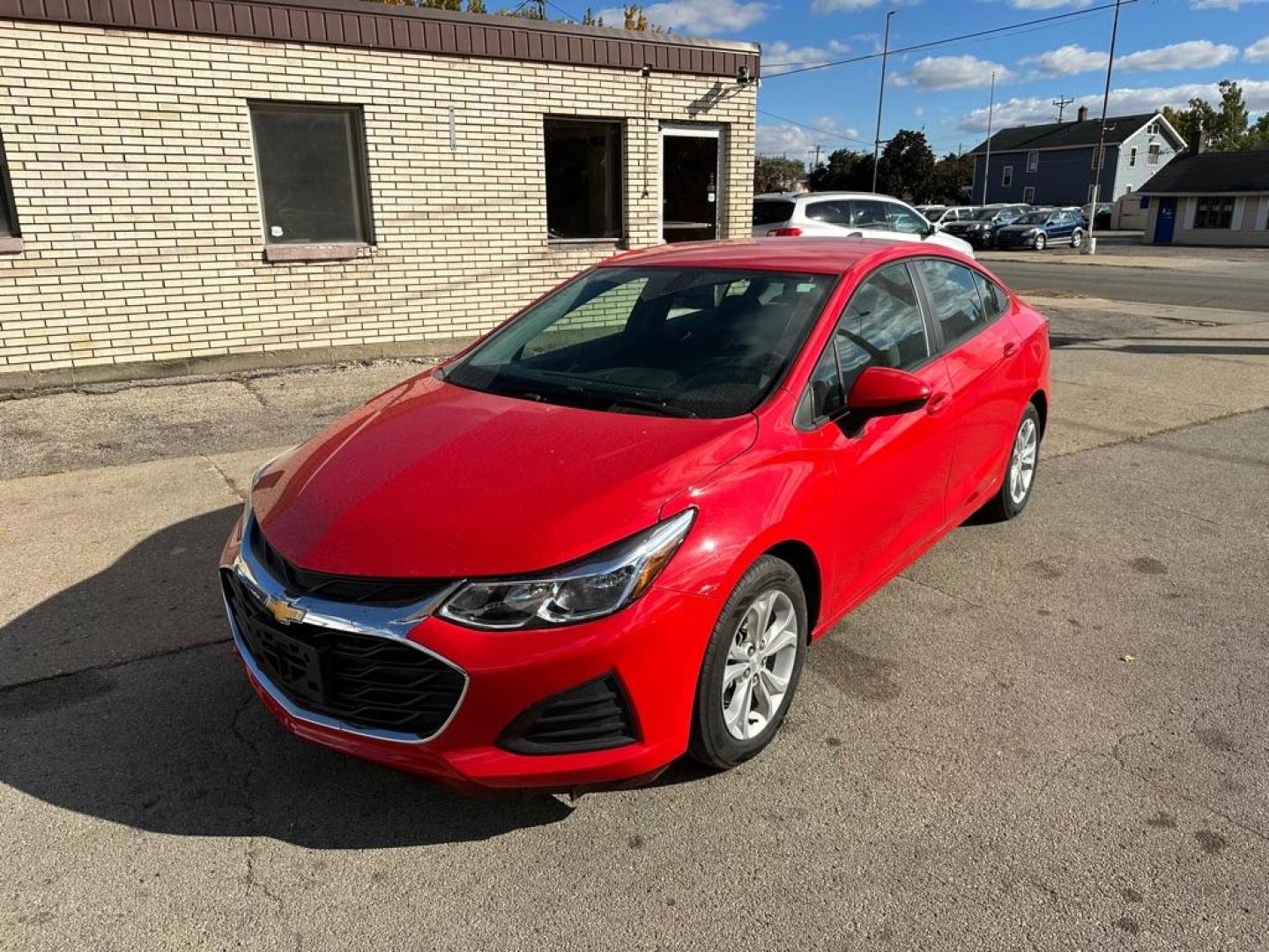 2019 RED CHEVROLET CRUZE LS (1G1BC5SM3K7) with an 1.4L engine, Automatic transmission, located at 1708 Broadway, Rockford, IL, 61104, (815) 397-5010, 42.252522, -89.069359 - Photo#0