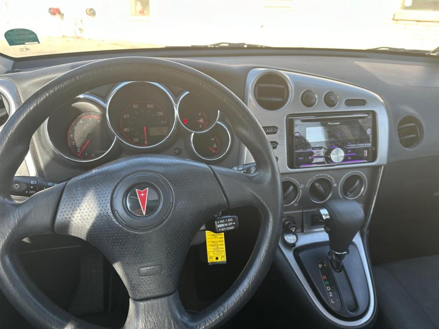 2004 BLUE PONTIAC VIBE (5Y2SL62834Z) with an 1.8L engine, Automatic transmission, located at 1708 Broadway, Rockford, IL, 61104, (815) 397-5010, 42.252522, -89.069359 - Photo#10